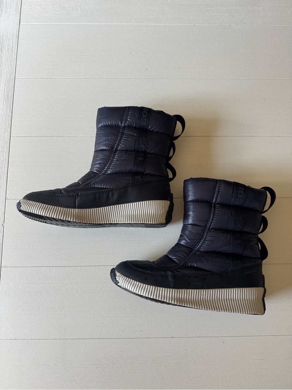 Sorel Women’s Out N About Puffy Winter Boots Navy Size 7